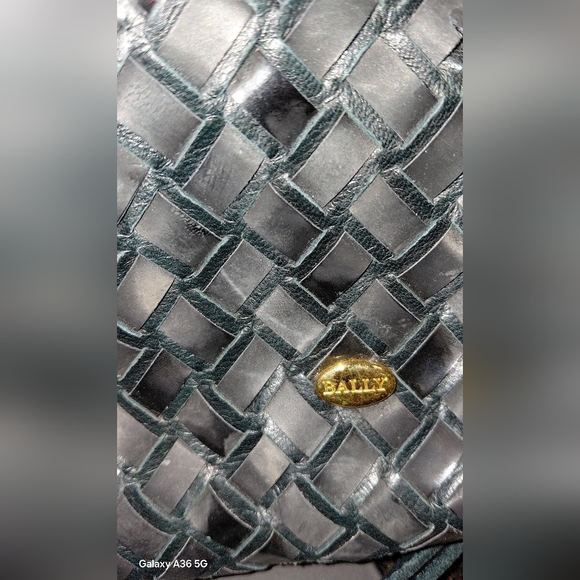 Vtg Bally Checkered Patent & Matte Black Leather Crossbody VGVC! - Picture 3 of 13